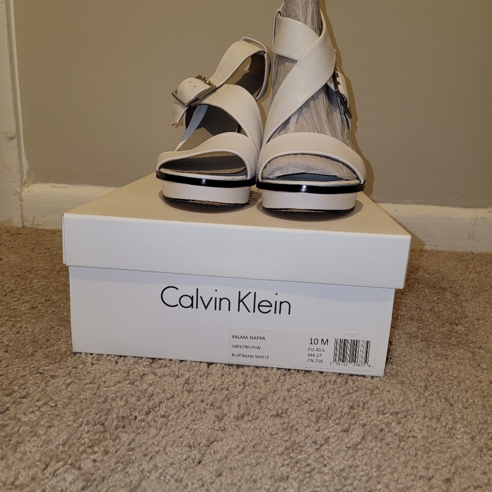 Shoes - Picture 3 of 4